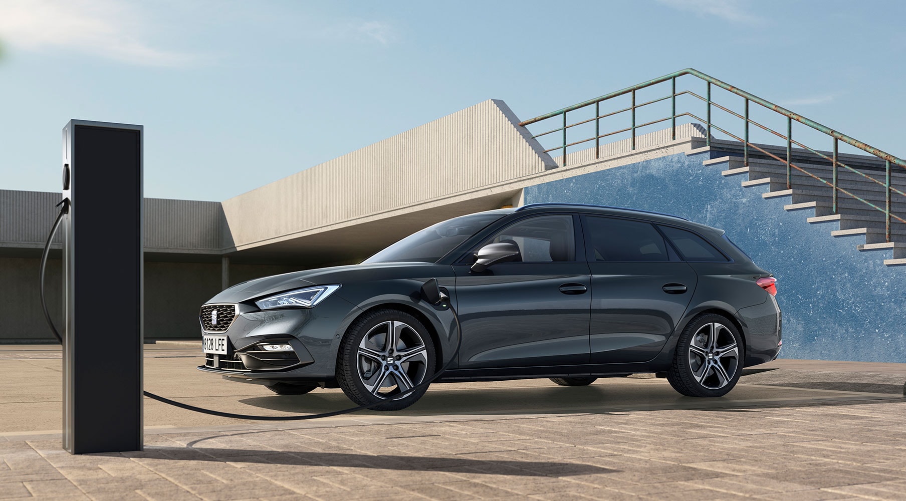 seat-leon-e-hybrid-azul-fiord