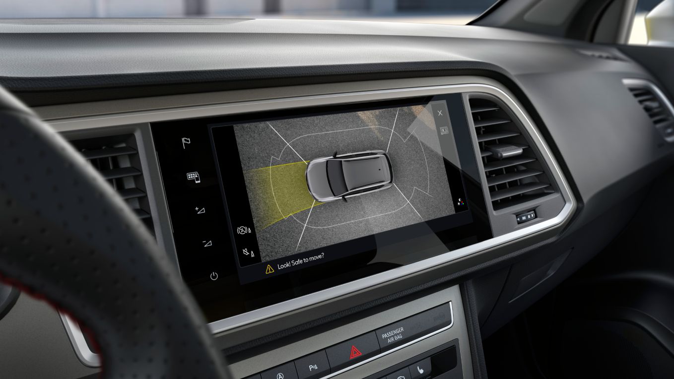 SEAT Ateca Media System de 23 cm (9,2”) con asistente de aparcamiento 360º