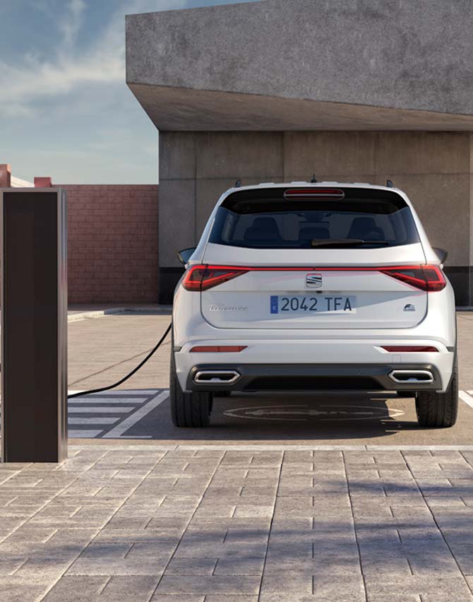 SEAT Tarraco FR phev cargando