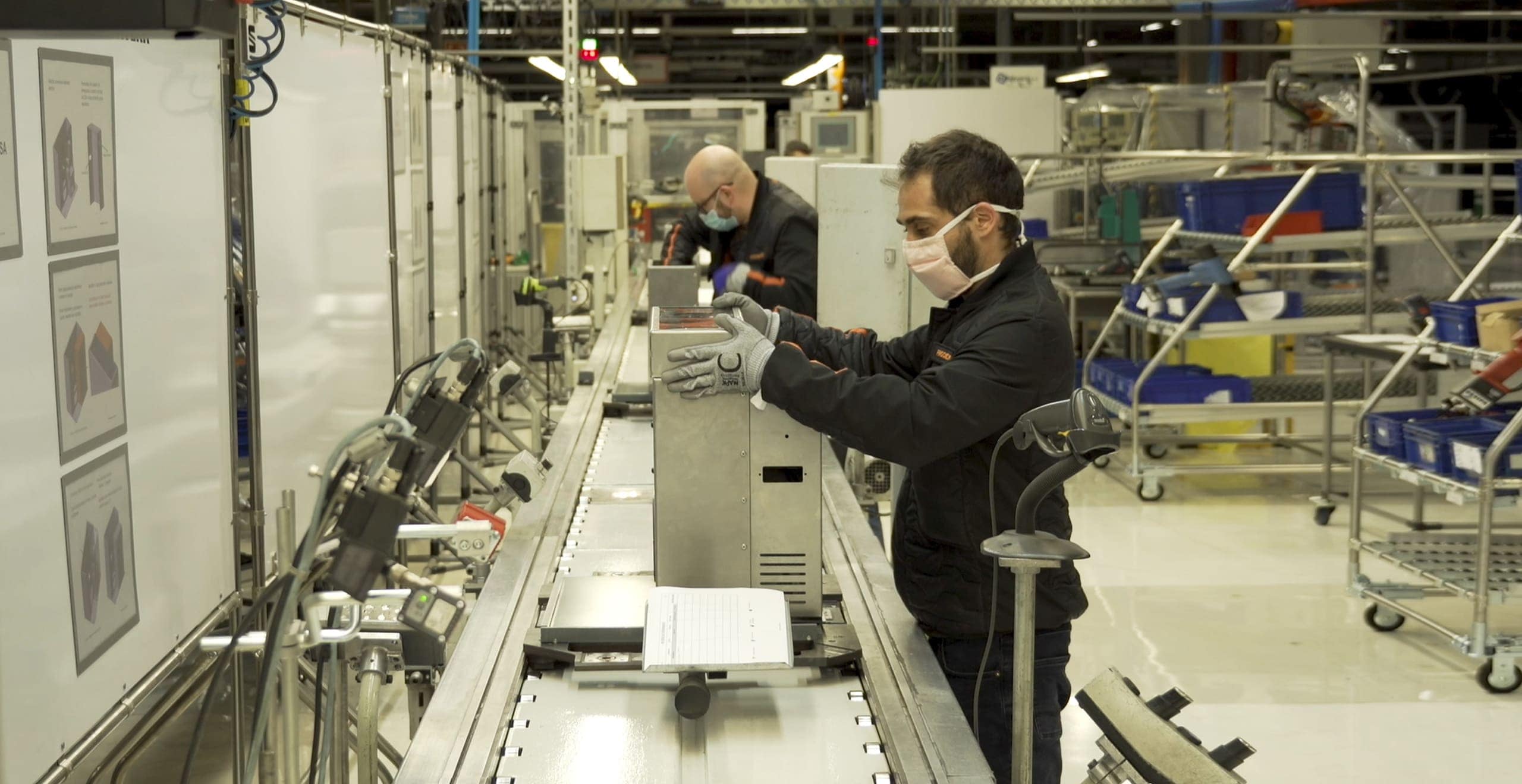 Fabricación de respiradores en SEAT