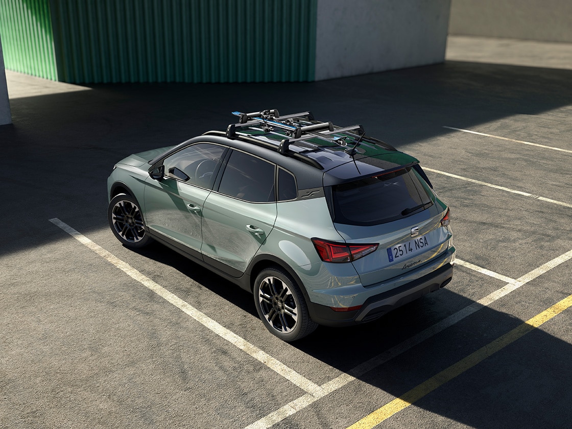 Portaesquís acoplado a un SEAT Arona