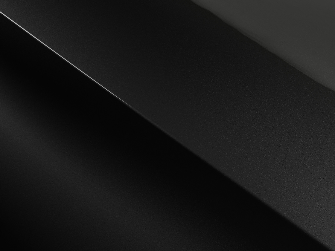 SEAT Arona 2026 en color negro midnight con acabado metalizado  SEAT Arona 2026 en color negro midnight con acabado metalizado