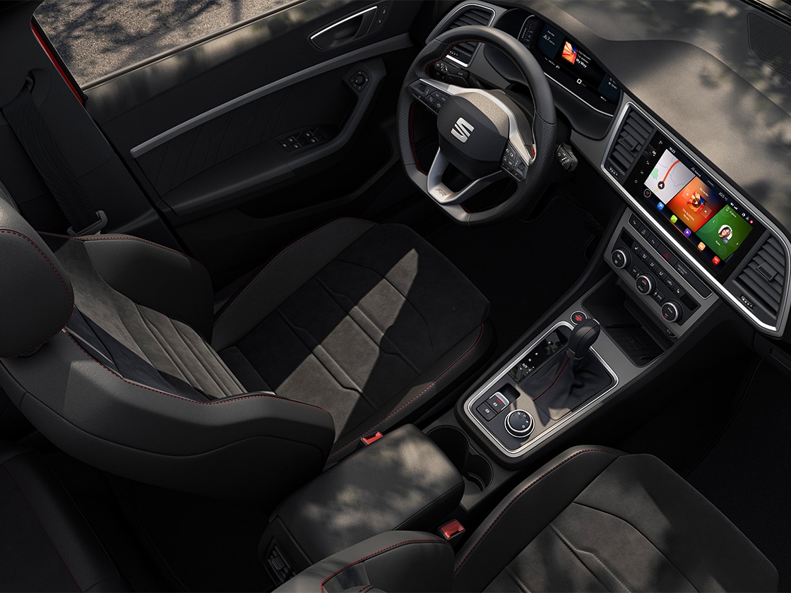 Diseño interior del SEAT Ateca que muestra el innovador sistema Navy System+ para esta versión
