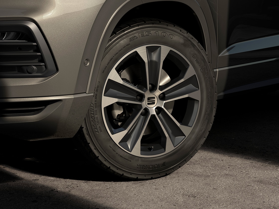 llantas de aleación mecanizadas Dynamic de 43 cm (17'') en gris Nuclear para el SEAT Ateca