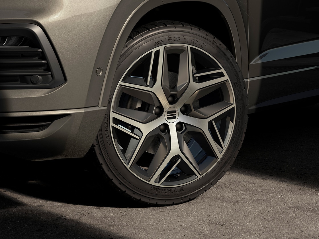 llantas de aleación mecanizadas Exclusive de 48 cm (19'') en gris Cosmo para el SEAT Ateca