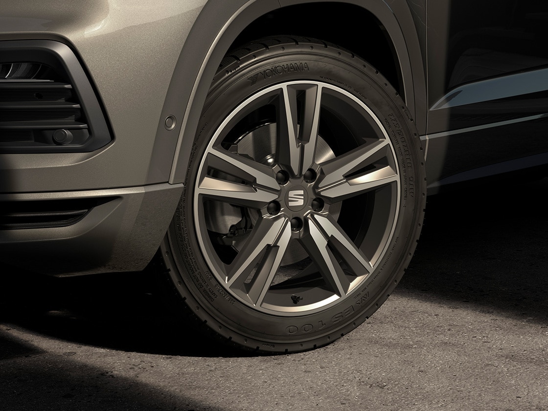 llantas de aleación mecanizadas Performance de 46 cm (18'') gris Cosmo para el SEAT Ateca