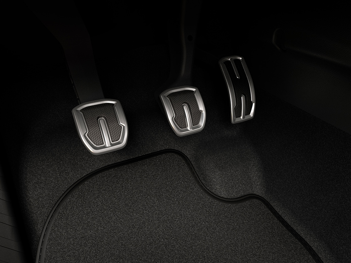 Primer plano de los pedales de aluminio del SEAT Ibiza 