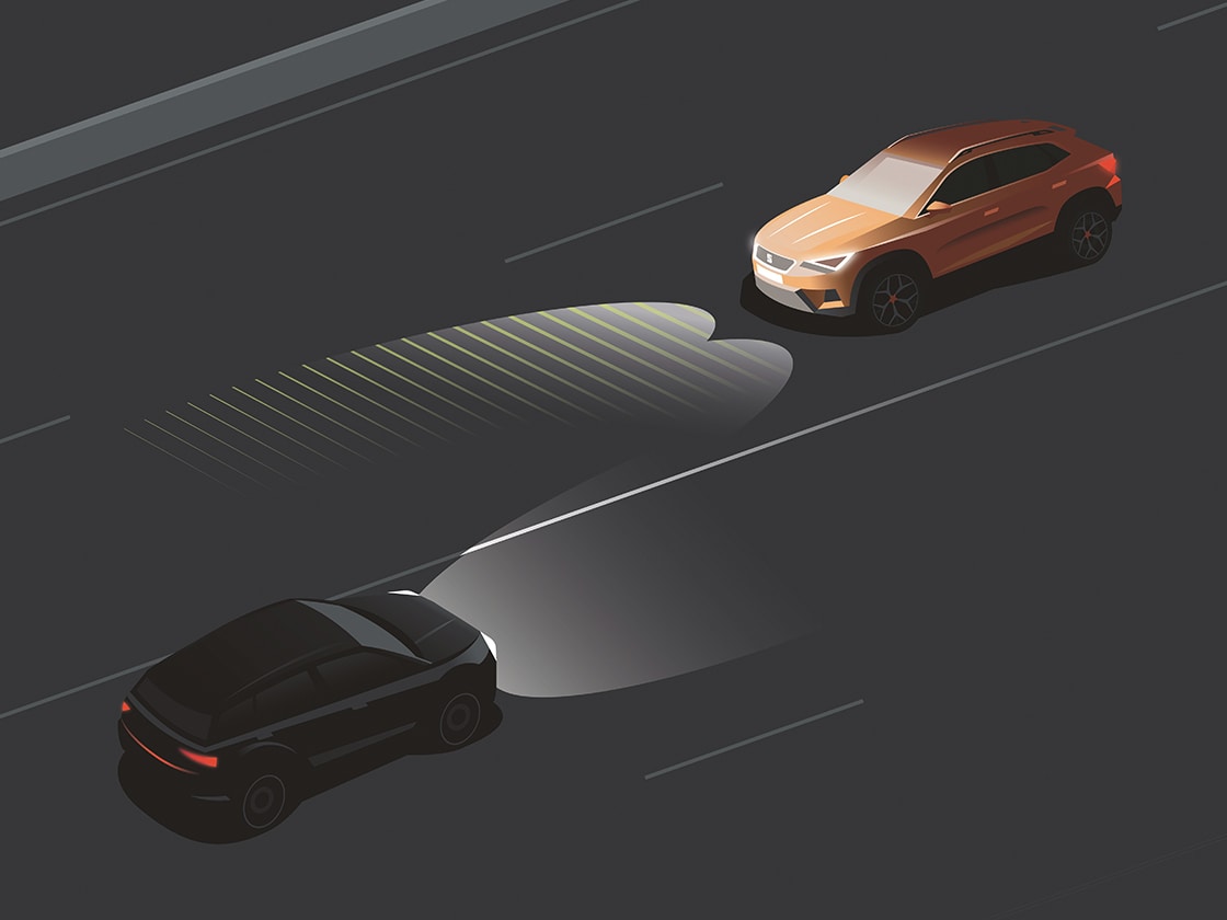 Asistente de luz de carretera del SEAT León Sportstourer, una increíble prestación de diseño que garantiza una conducción nocturna segura. Ideal para los vehículos familiares pequeños.