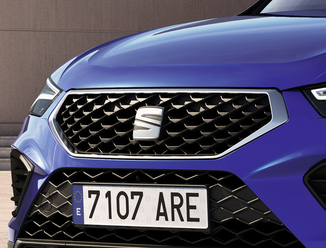 seat-ateca-azul-energy-con-nueva-parrilla