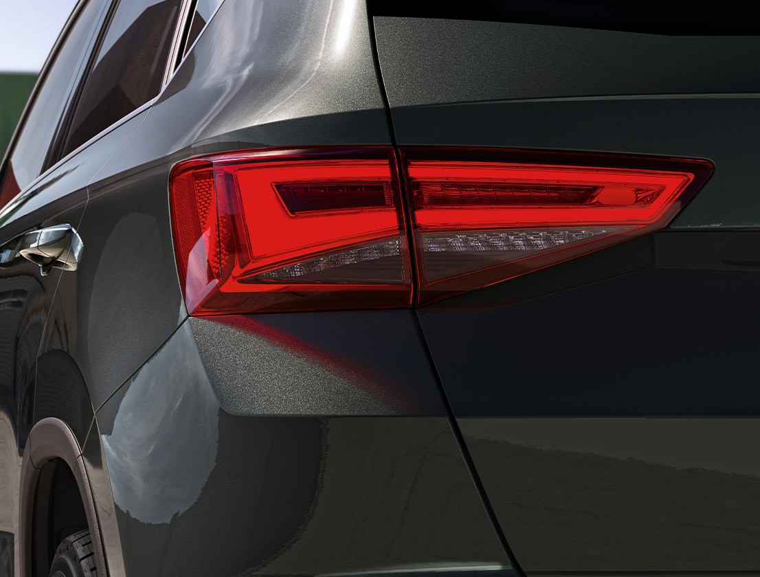 seat-ateca-dark-camouflage-faros-full-led