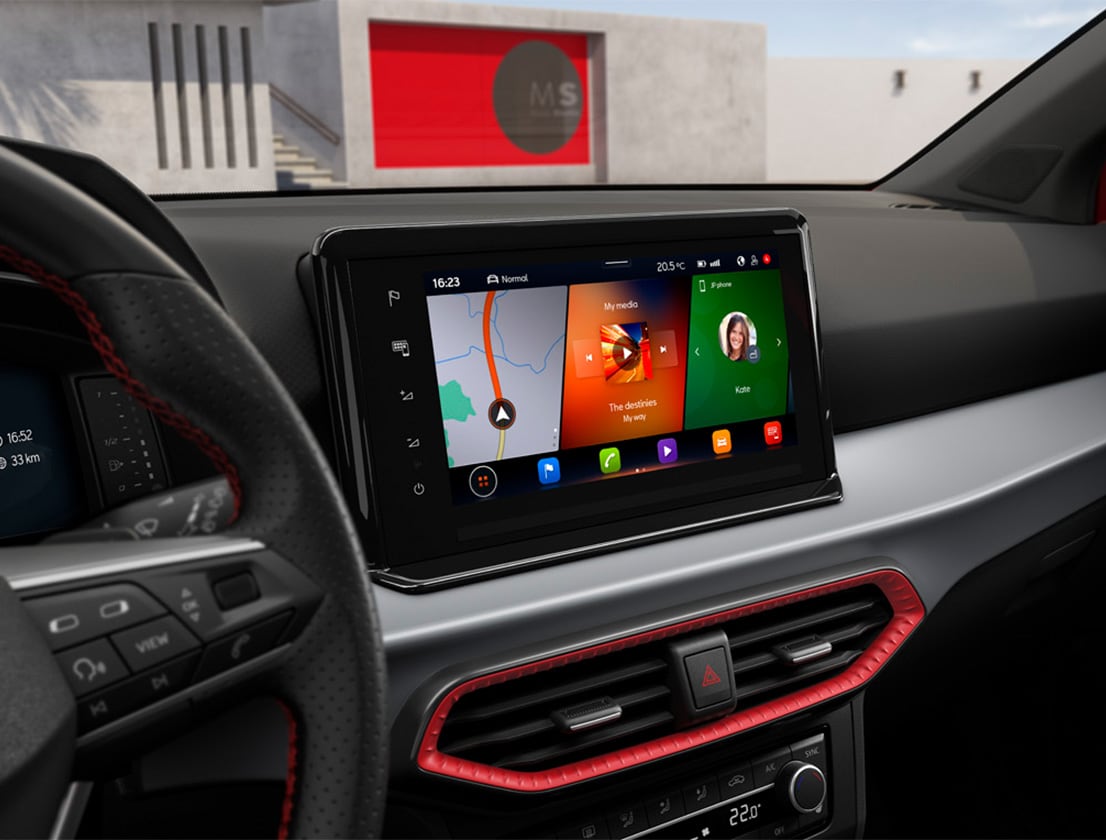 Vista interior del SEAT Ibiza y su conectividad