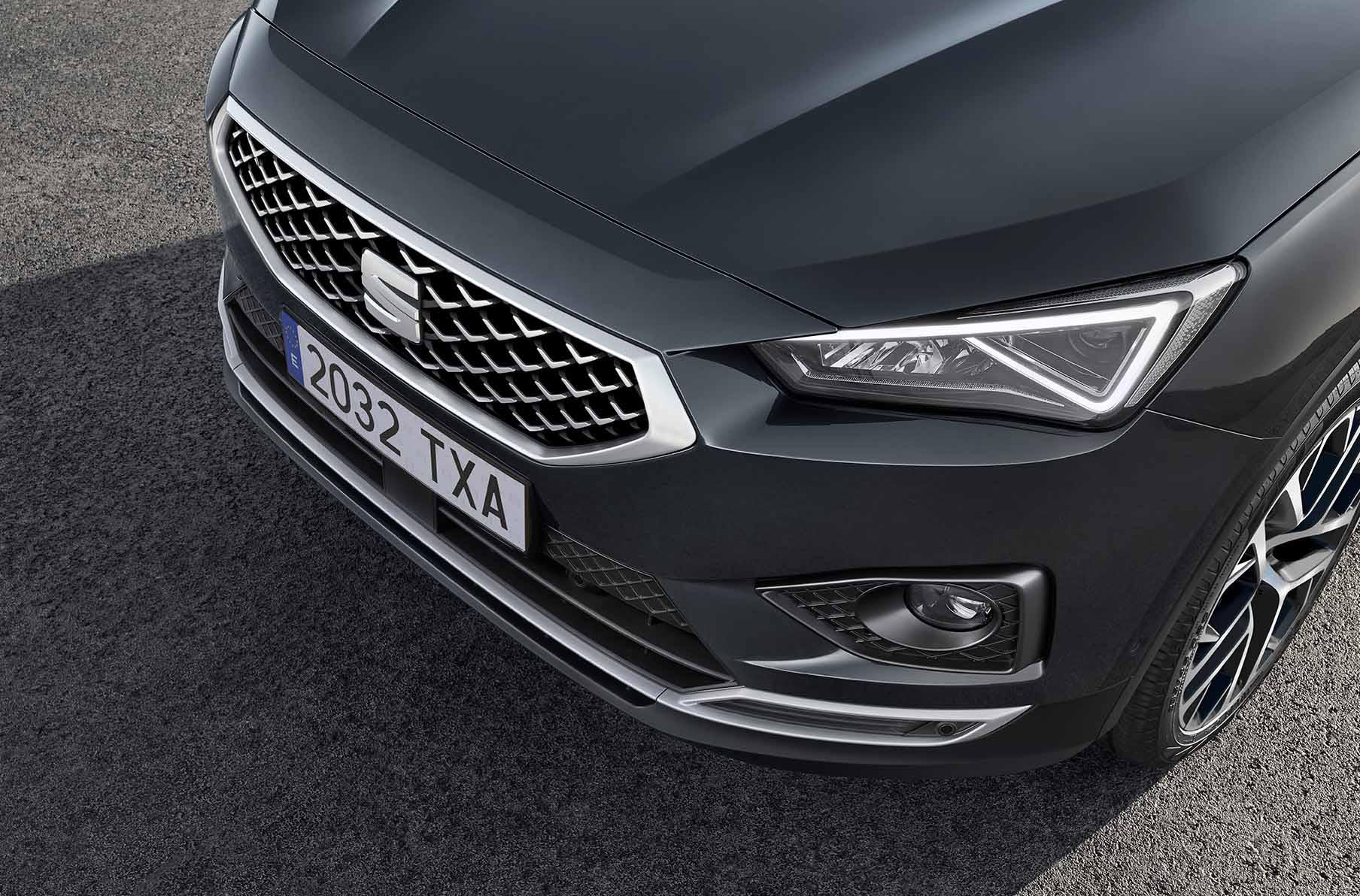Diseño del capó y la parrilla delantera del nuevo SEAT Tarraco XPERIENCE
