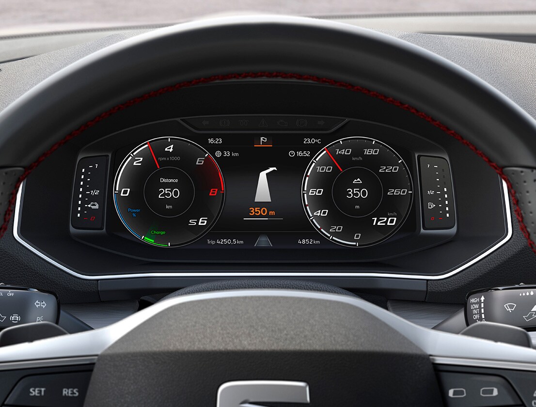 Digital Cockpit de 10" del SEAT Tarraco con luz ambiental multicolor