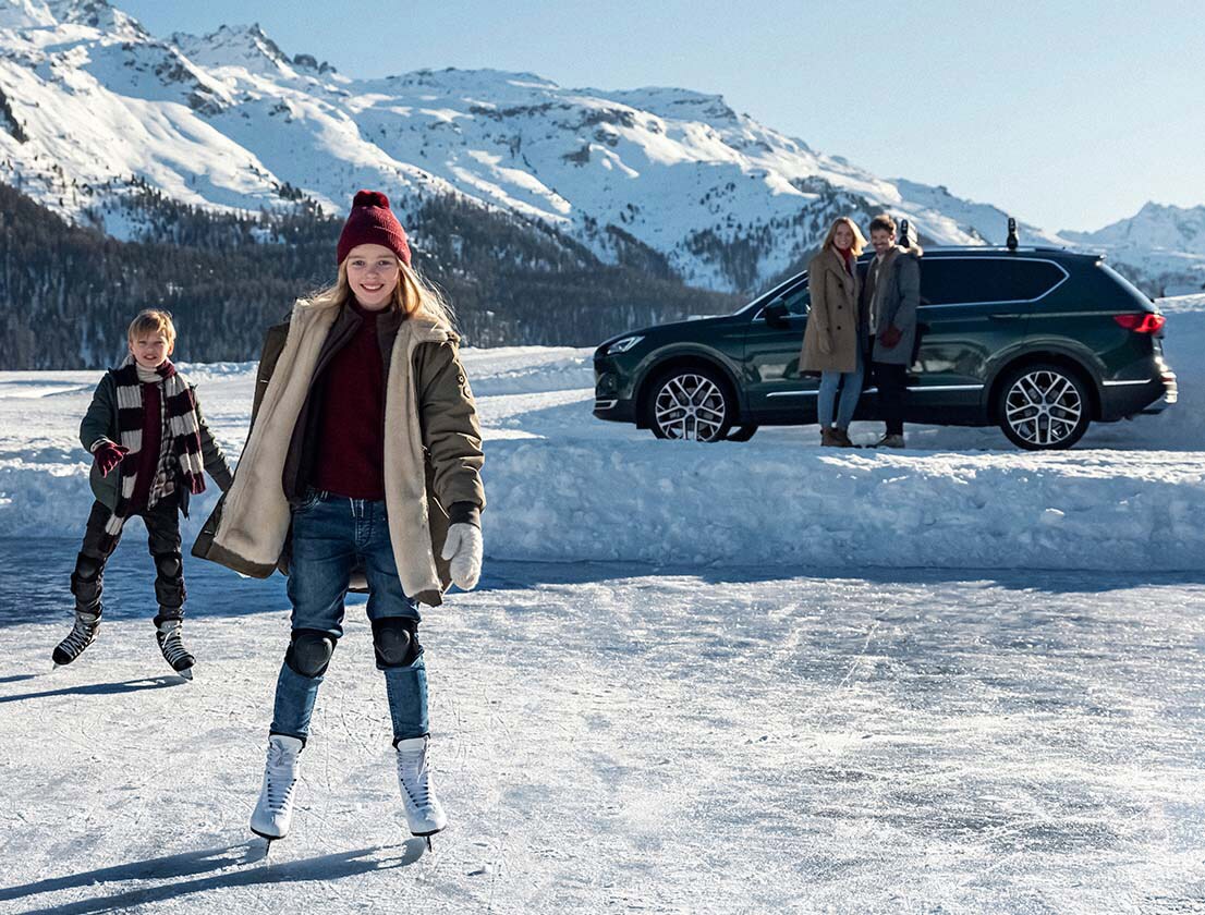 Vista posterior del nuevo SEAT Tarraco XPERIENCE en la nieve