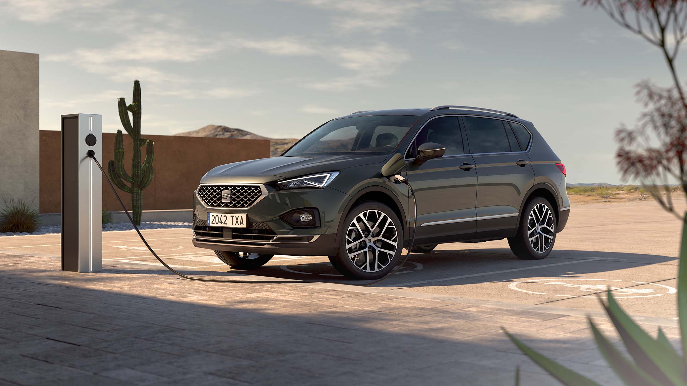 El nuevo SEAT Tarraco XPERIENCE cargándose en un punto de carga