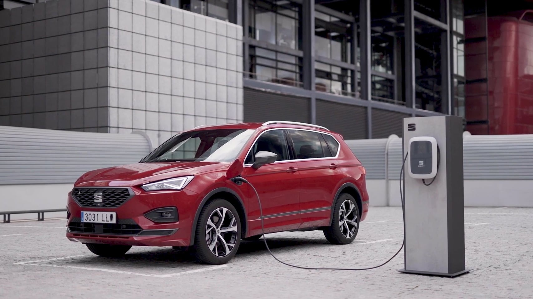 seat-tarraco-ehybrid-red