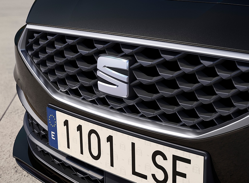 SEAT León style calandra delantera