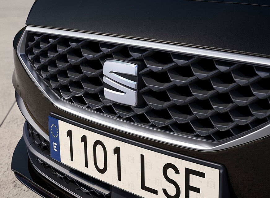 SEAT León style calandra delantera