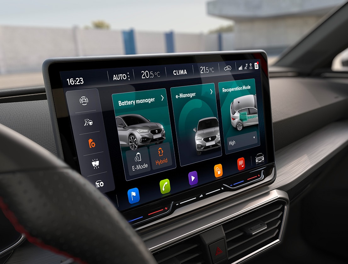 SEAT León vista interior de la pantalla de Infotainment Online