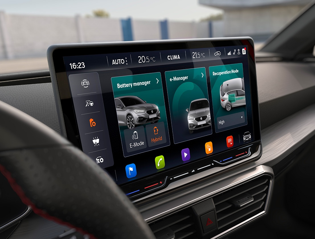 SEAT León vista interior de la pantalla de Infotainment Online