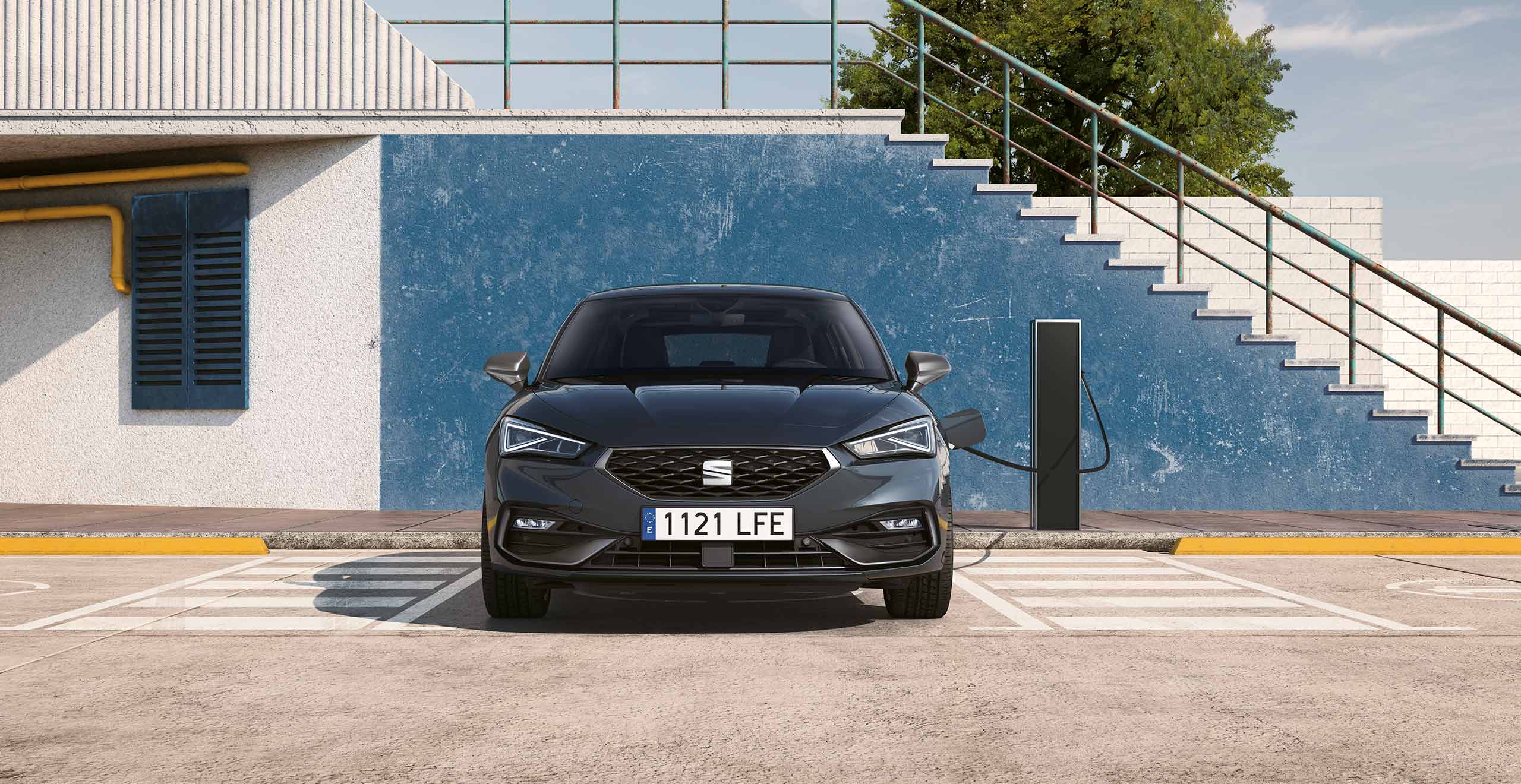 Plug in everywhere with the new SEAT charger.